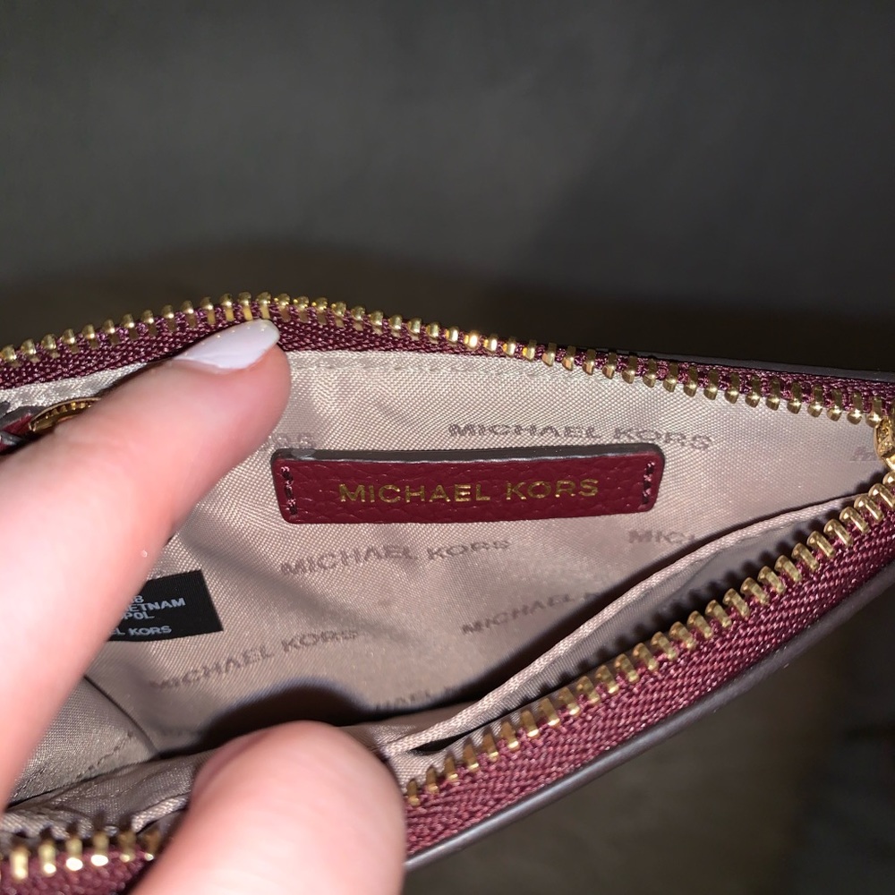 Michael Kors Card Wallet - Picture 3 of 3